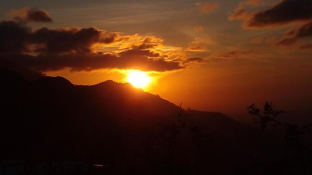 Secret View Homestay Ella Esterno foto