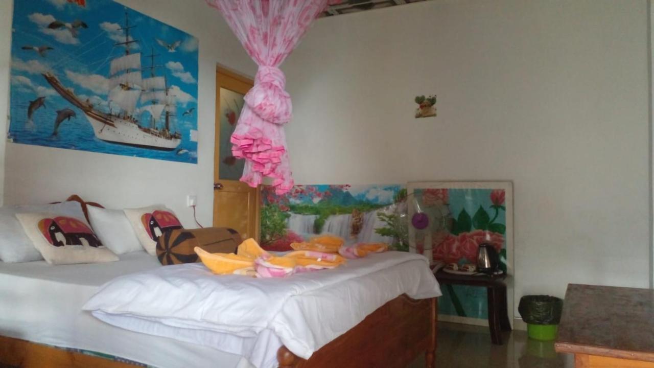 Secret View Homestay Ella Esterno foto