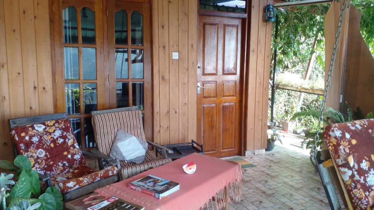 Secret View Homestay Ella Esterno foto