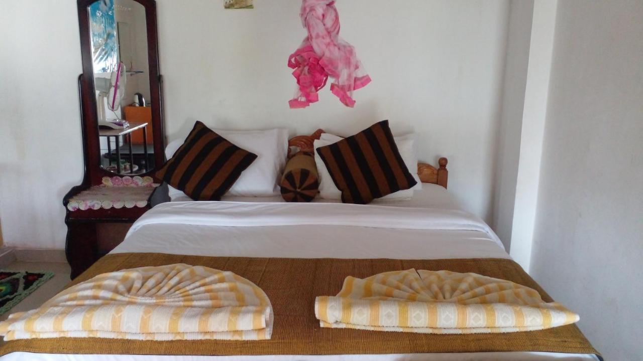 Secret View Homestay Ella Esterno foto