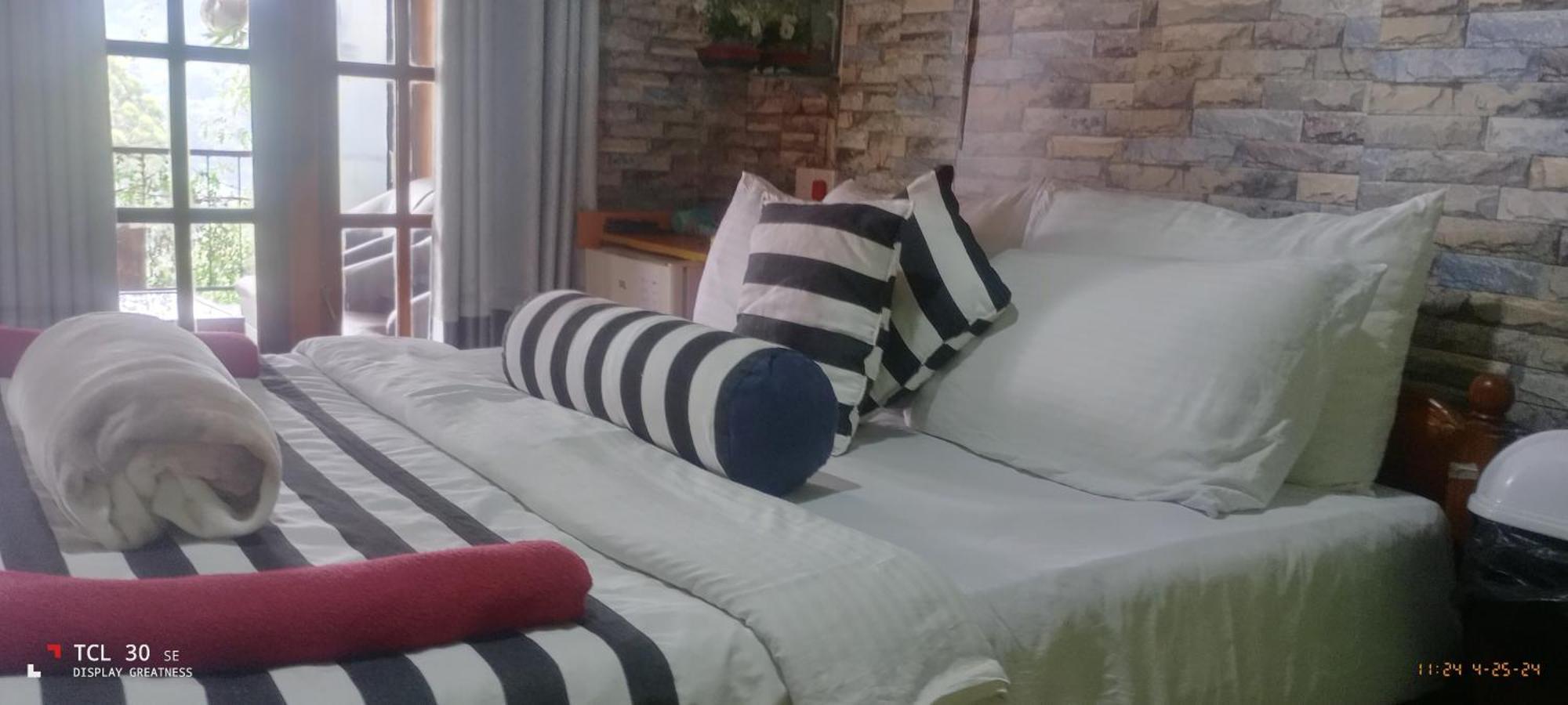 Secret View Homestay Ella Esterno foto