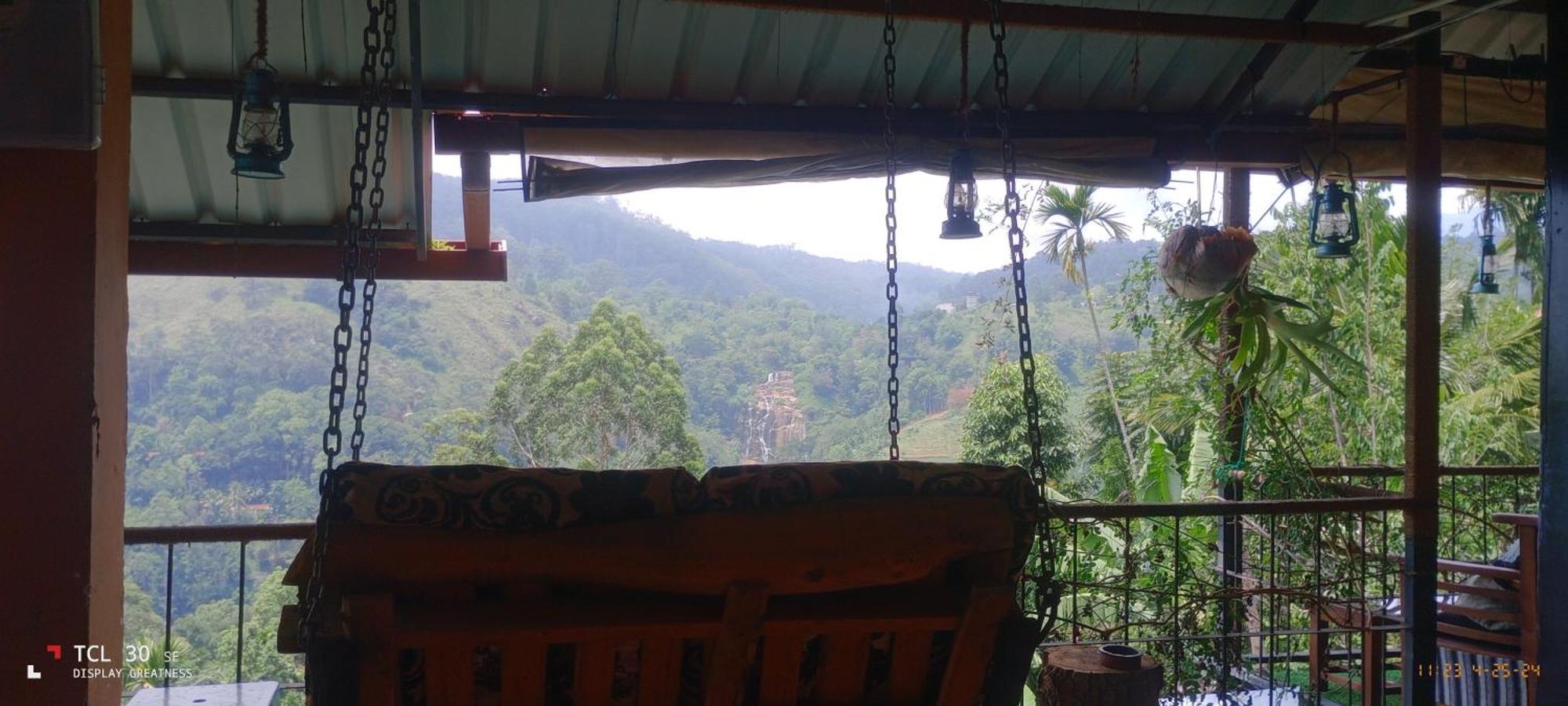Secret View Homestay Ella Esterno foto